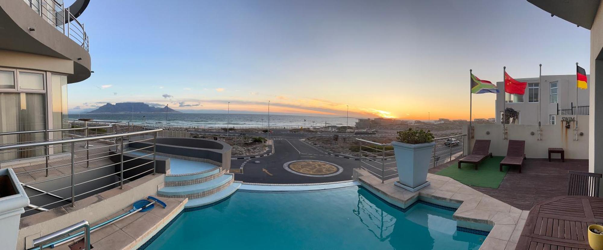 Oceansnest Guest House ブロウベルフストランド エクステリア 写真